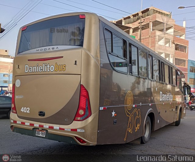 Danielito Bus 402 por Leonardo Saturno