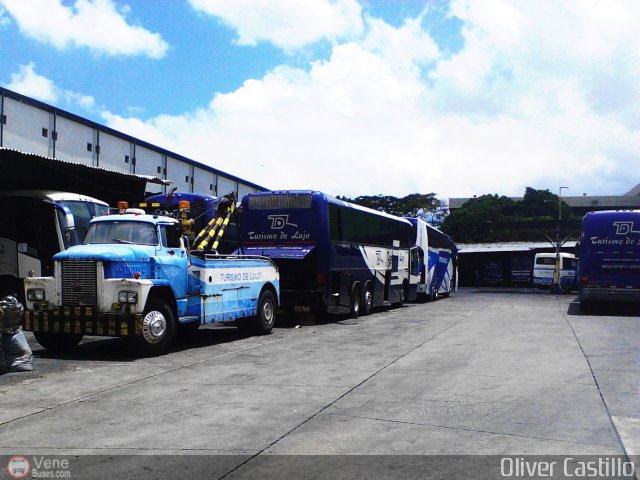Garajes Paradas y Terminales Caracas por Oliver Castillo