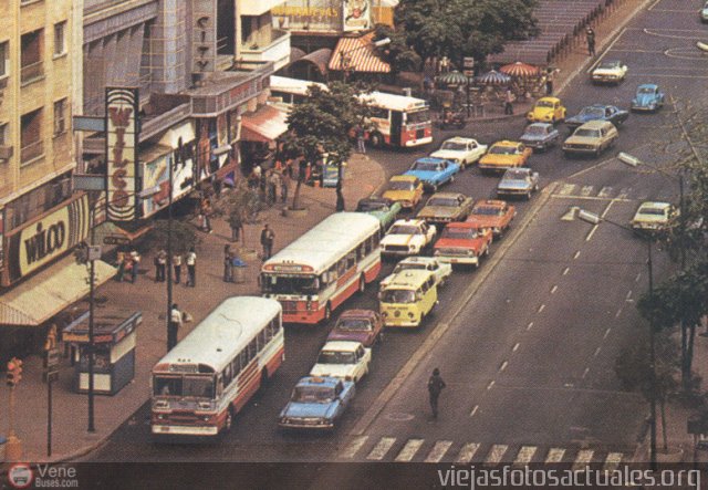 Ruta Metropolitana de La Gran Caracas  por J. Carlos Gmez