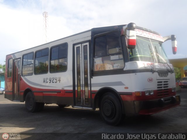 Particular o Desconocido 0164 por Ricardo Ugas