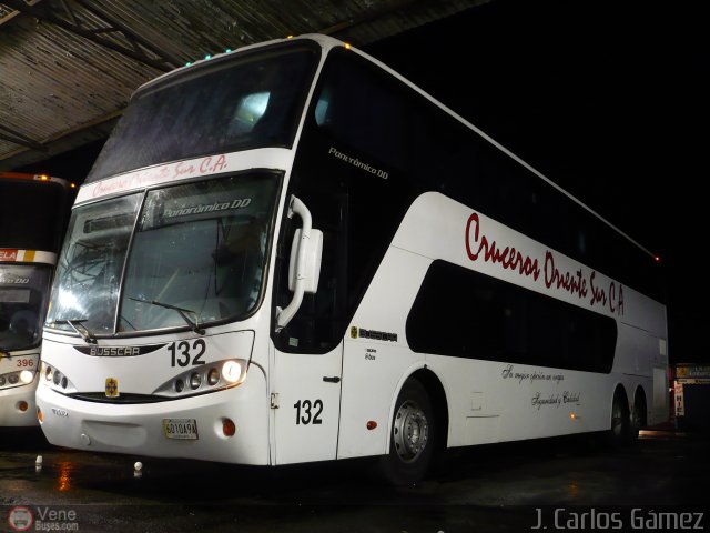 Cruceros Oriente Sur 132 por J. Carlos G�mez