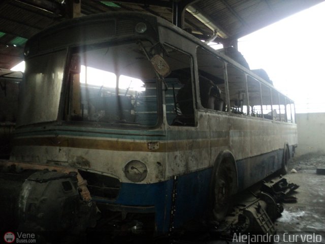 En Chiveras Abandonados Recuperaci�n AC0111 por Alejandro Curvelo