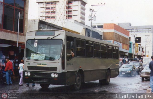 LA - Metrobus Lara 127 por J. Carlos Gámez