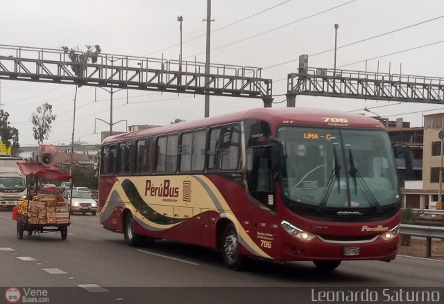 Empresa de Transporte Per� Bus S.A. 706 por Leonardo Saturno