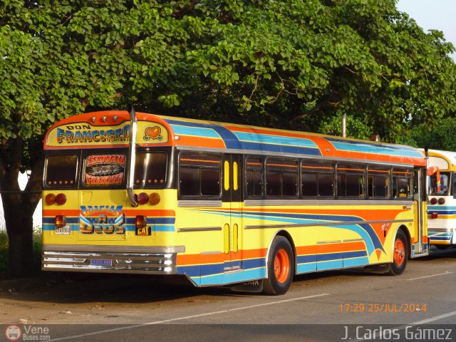 L�nea R�o Claro 15 por J. Carlos G�mez