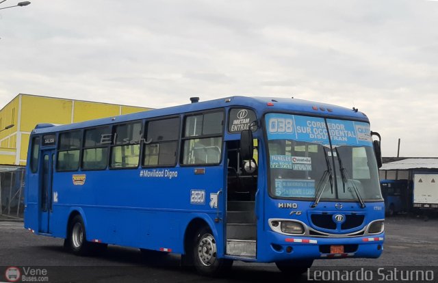 Particular o Desconocido 038 por Leonardo Saturno