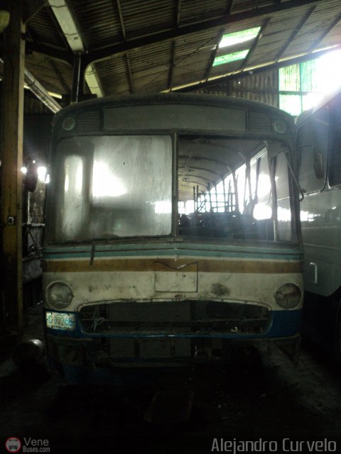 En Chiveras Abandonados Recuperaci�n AC0045 por Alejandro Curvelo