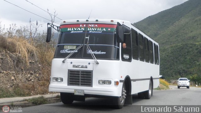 L�nea Rivas D�vila 0014 por Leonardo Saturno