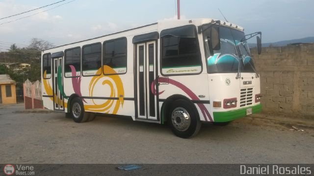 Particular o Desconocido 09 por Franki Rosales