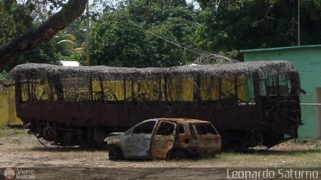 En Chiveras Abandonados Recuperaci�n 2000 por Leonardo Saturno