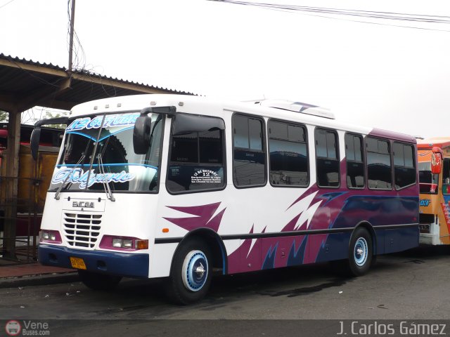 L�nea 12 de Octubre 012 por J. Carlos G�mez