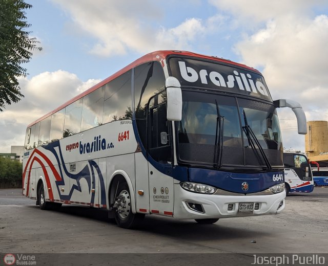 Expreso Brasilia 6641 por Joseph Puello