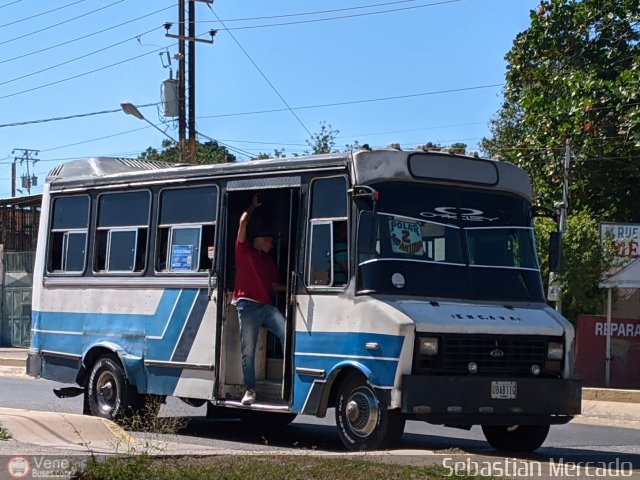 ZU - U.C. Barrio La Polar 117 por Sebasti�n Mercado