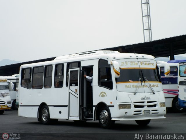 U.C. 23 de Enero 106 por Aly Baranauskas