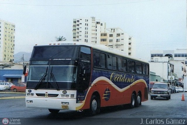 Expresos Occidente 120 por J. Carlos G�mez