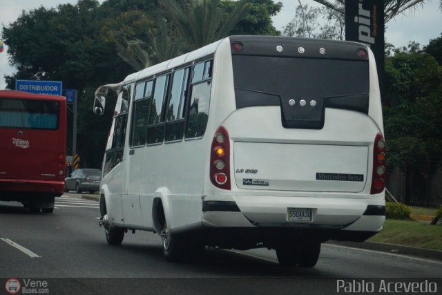 Particular o Desconocido 1236 por Pablo Acevedo