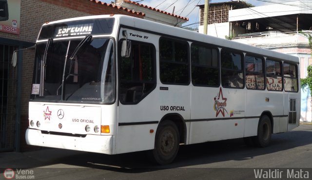 Inst.Nac. de Capacitaci�n y Educaci�n Socialista 999 por Waldir Mata