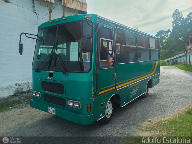 Particular o Desconocido 000000 por Adolfo Escalona