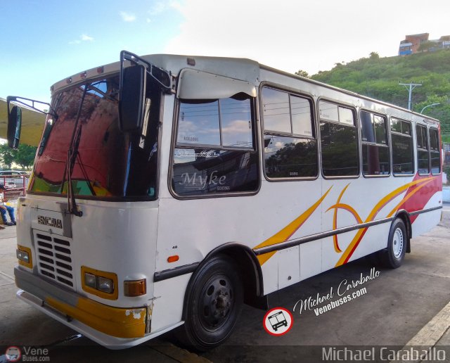 Particular o Desconocido Carupano por Michael Caraballo