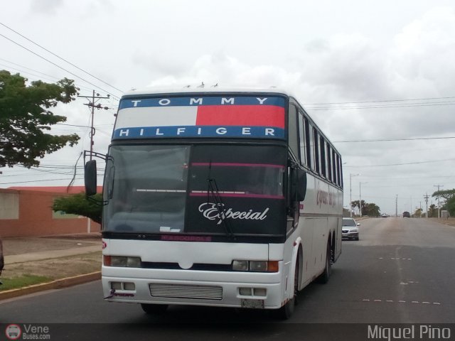 Expresos Del Sur 2011 por Miguel Pino