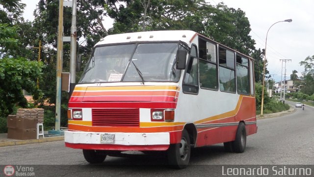 Lnea U.C. El Laberinto A.C. 97 por Leonardo Saturno