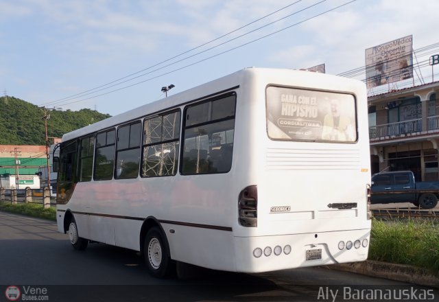 Cooperativa de Transporte Lucero Mundo 003 por Aly Baranauskas