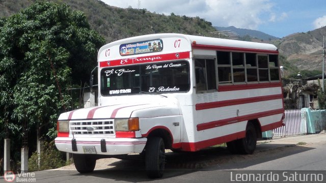 Particular o Desconocido 07 por Leonardo Saturno