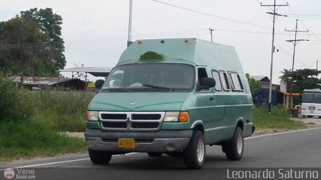 Particular o Desconocido 915 por Leonardo Saturno