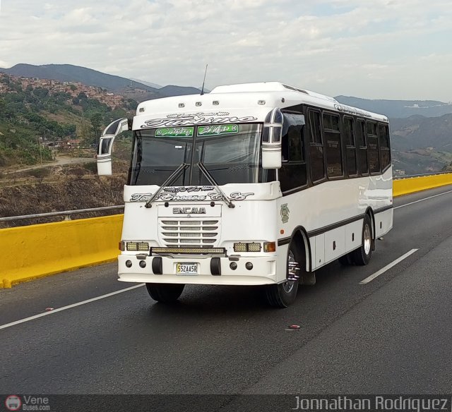 Colectivos El Vig�a 16 por Jonnathan Rodr�guez