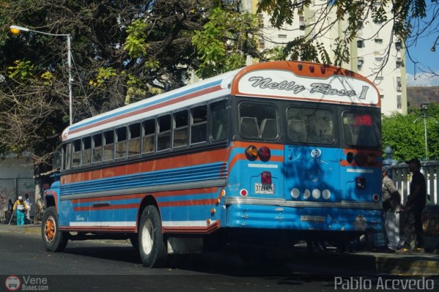 Particular o Desconocido 0563 por Pablo Acevedo