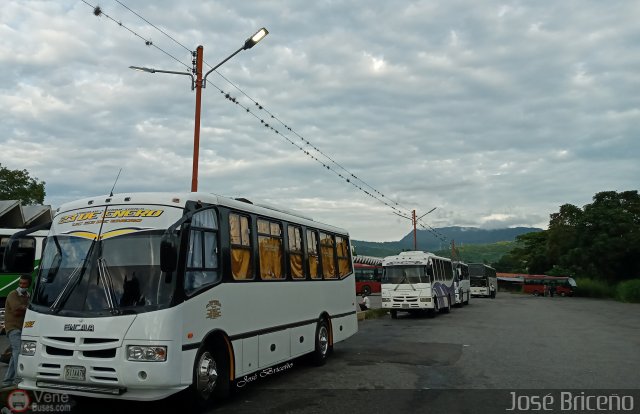 Garajes Paradas y Terminales Valera por Jos� Brice�o