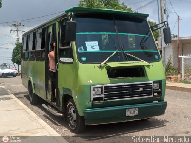 Uso Oficial 001 por Sebastin Mercado
