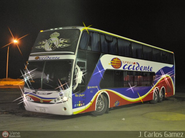 Expresos Occidente 112 por J. Carlos G�mez