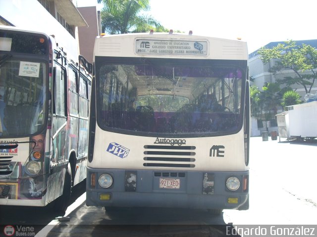 Colegio Universitario Prof. Jos� Lorenzo P�rez 01 por Edgardo Gonz�lez