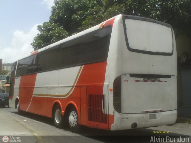 Particular NO USAR M�S 077 por Alvin Rond�n