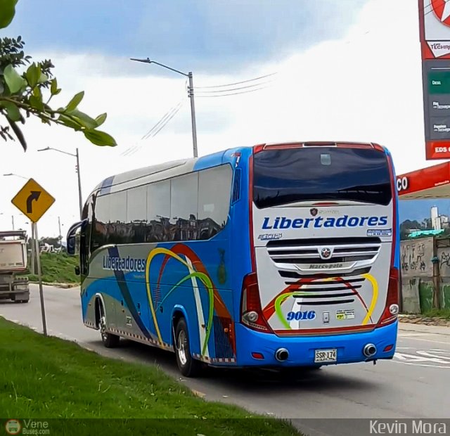 Flota Sugamuxi 9016 por Kevin Mora