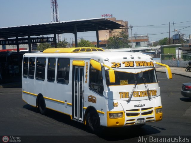 U.C. 23 de Enero 054 por Aly Baranauskas