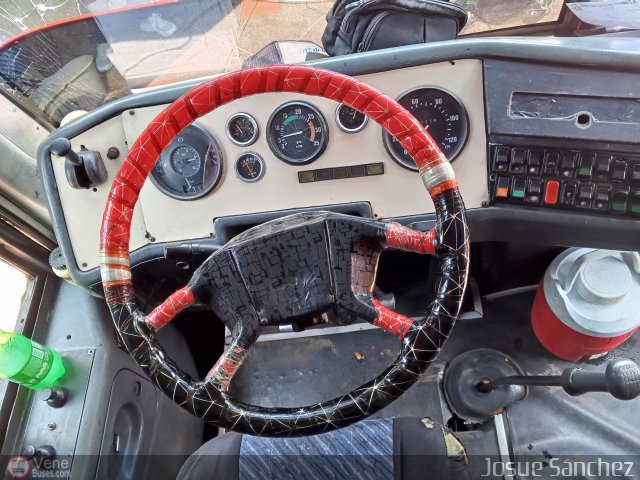 Expresos La Guayanesa 322 por Josue S�nchez