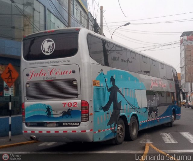 Transportes Julio Csar 702 por Leonardo Saturno