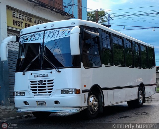 Particular o Desconocido 00000 por Kimberly Guerrero