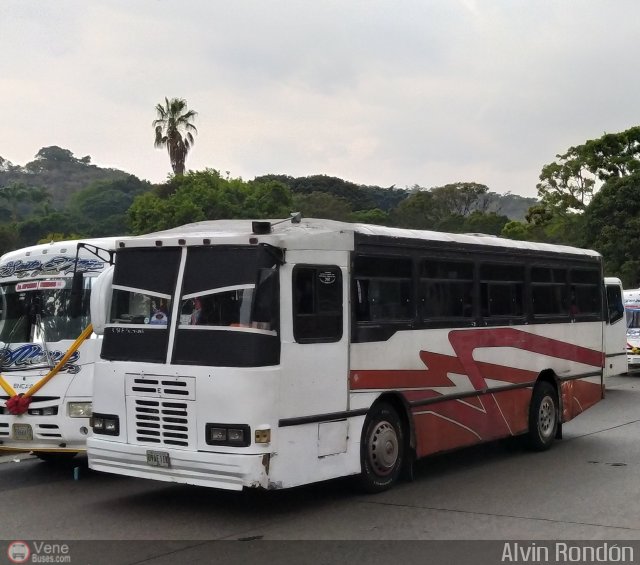 Particular o Desconocido AR-999 por Alvin Rond�n