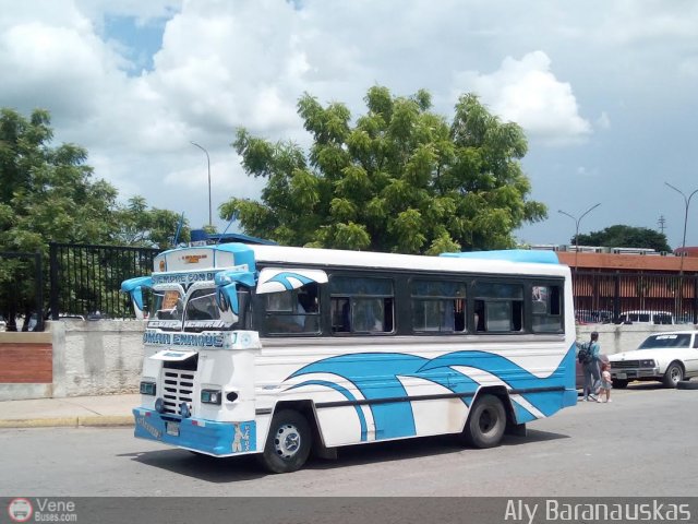 CA - Uni�n Vivienda Popular Los Guayos 346 por Aly Baranauskas