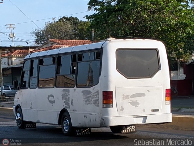 ZU - U.C. Barrio La Polar 825 por Sebasti�n Mercado