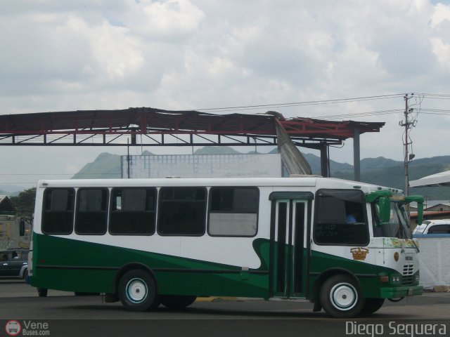 Coop. de Transporte La Candelaria 71 por Diego Sequera