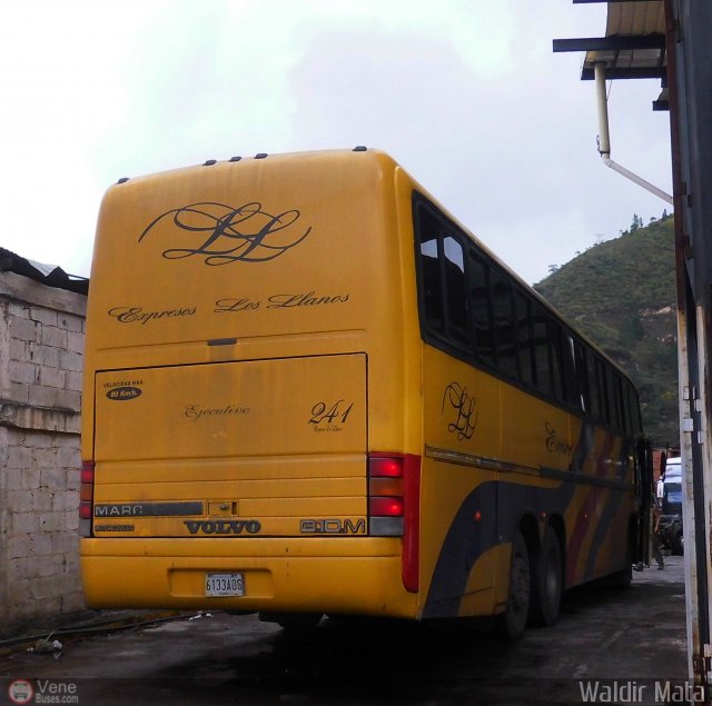 Expresos Los Llanos 241 por Waldir Mata