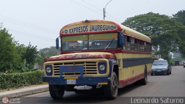 Expresos Juregui 032 por Leonardo Saturno