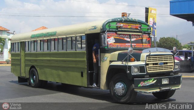 Transporte El Esfuerzo de Todos C.A. 12 por Andr�s Ascanio