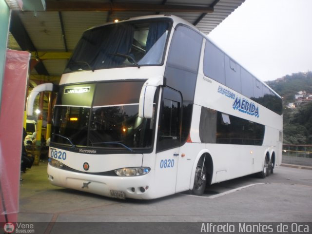 Expresos M�rida 0820 por Alfredo Montes de Oca