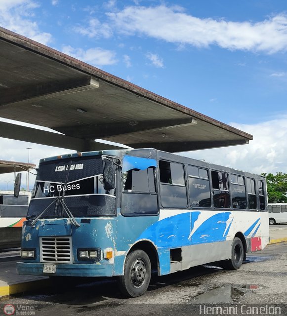 Asociaci�n Cooperativa L�nea Aroa 90 por Alvin Rond�n