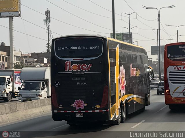 Transporte Flores Hermanos S.R.L 343 por Leonardo Saturno